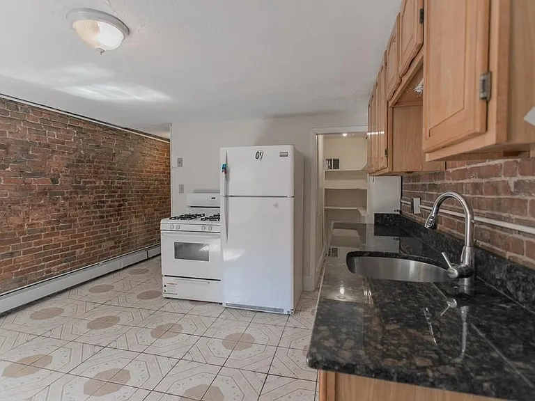 43 Greenwich St — Photo 13