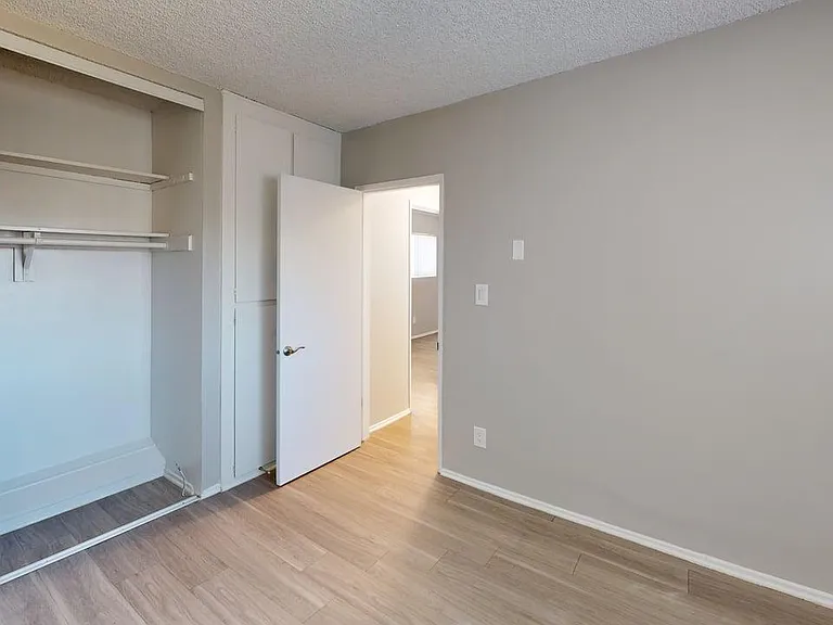 Chateau 16930 Blackhawk Apartments, LLC — Photo 9