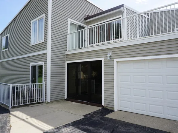 1182 E Nichols Rd #1043, Palatine, IL 60074