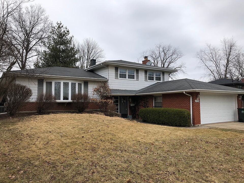 1st image of 18W130 Claremont Dr