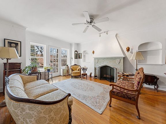 2nd image of 4844 N Paulina St APT 3W