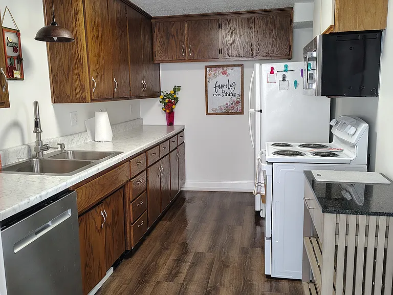 2404 S 10th St #1AND-2 — Photo 7