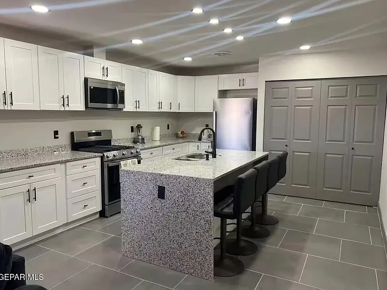 6902 S Angora Loop Ave — Photo 4