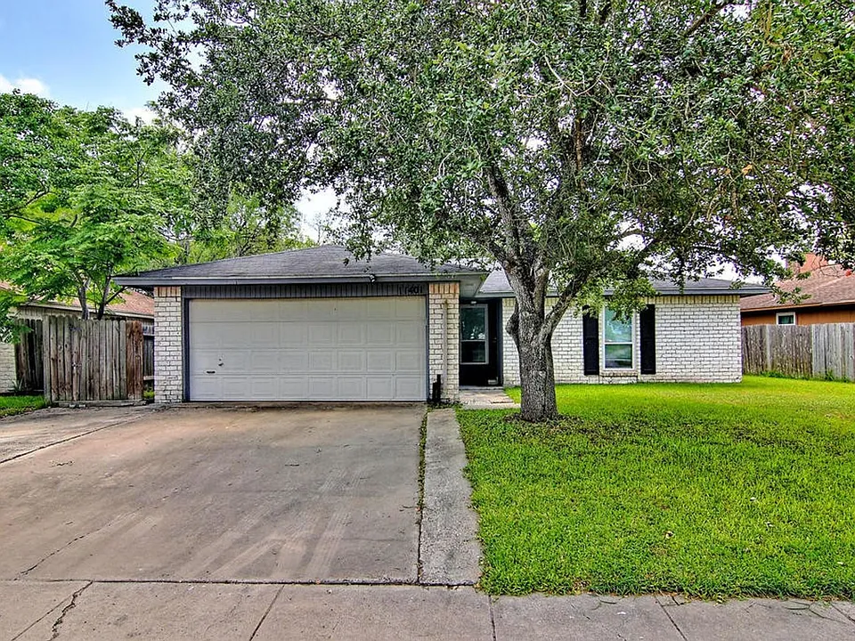 11401 Woodway Creek Dr