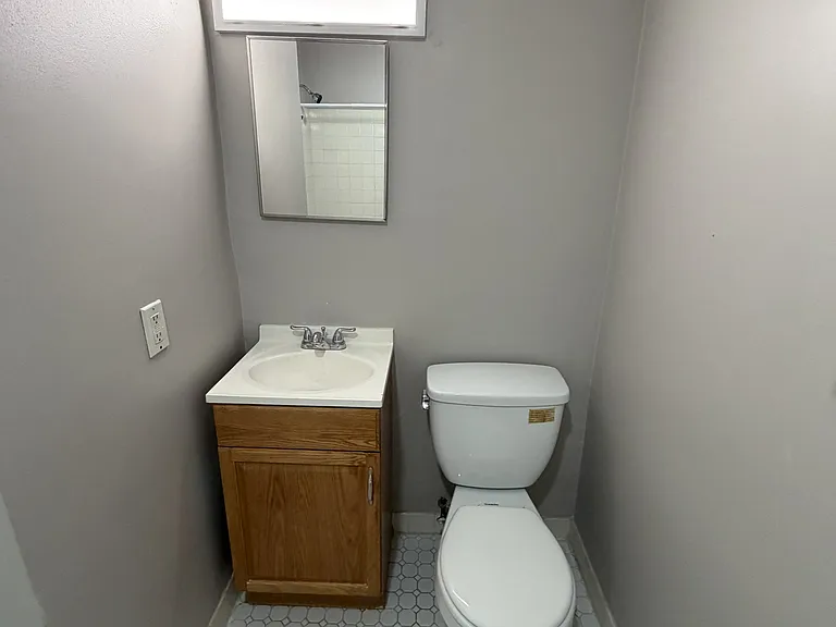 105 Lincoln St #8 — Photo 14