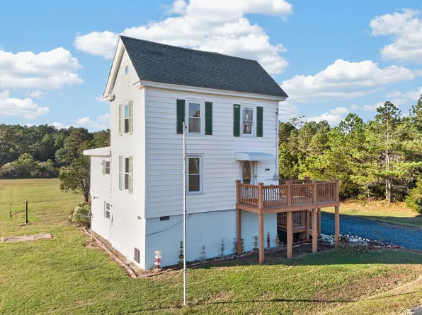 29496 Killmon Ln, Hacksneck, VA 23358