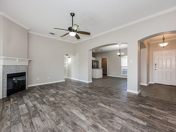 3rd image of 316 Rock Hill Dr