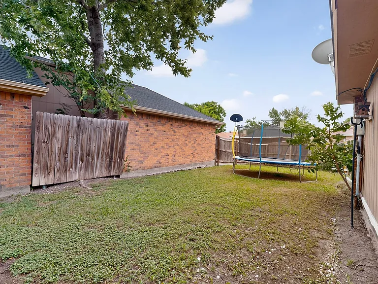 1700 Wheatfield Dr — Photo 36