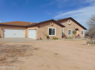 7530 W Bucking Horse Rd, Sahuarita, AZ 85629