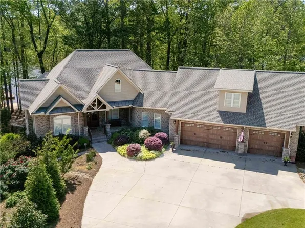 1140 Inlet Pointe Rd, Salisbury, NC 28146