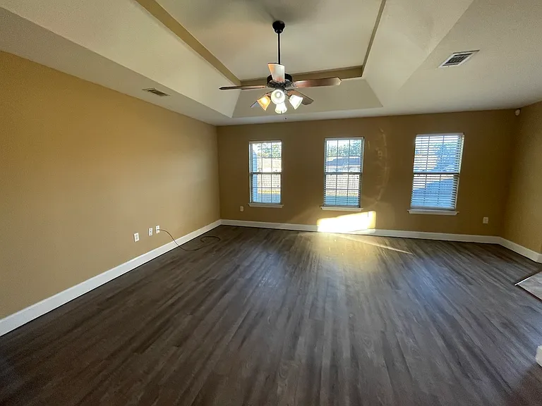 4698 Custer Dr — Photo 5