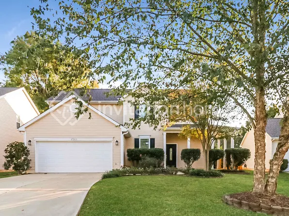 17311 Commons Crossing Dr, Charlotte, NC 28277