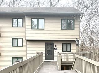 9600 S Lake Ridge Dr #158, Bloomington, IN 47401