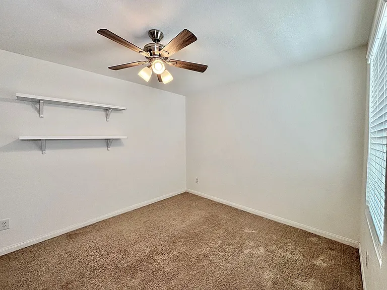 12731 Cygnus — Photo 19