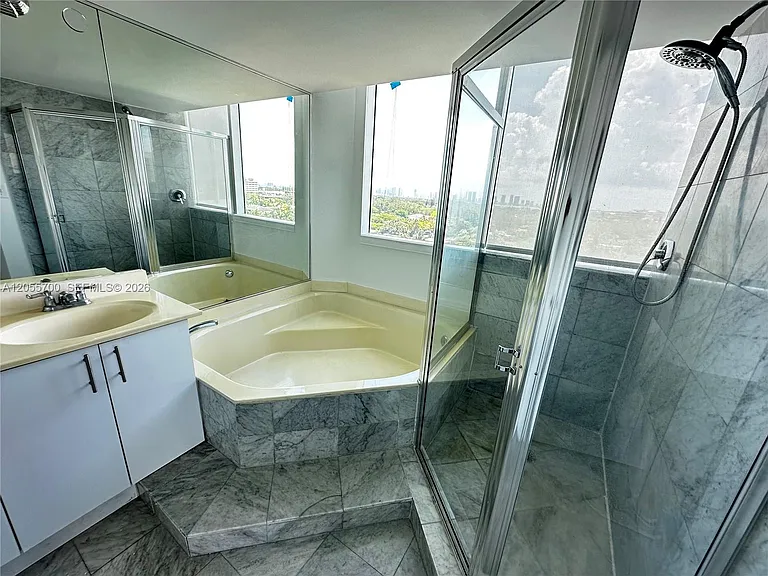 3411 Indian Creek Dr #1101 — Photo 15