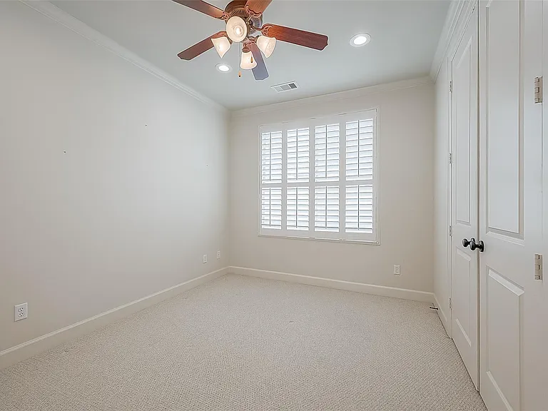 1804 Haddon St — Photo 32