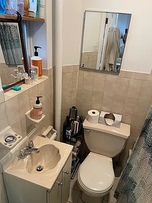 Rented by Capri Jet Realty Corp | media 5