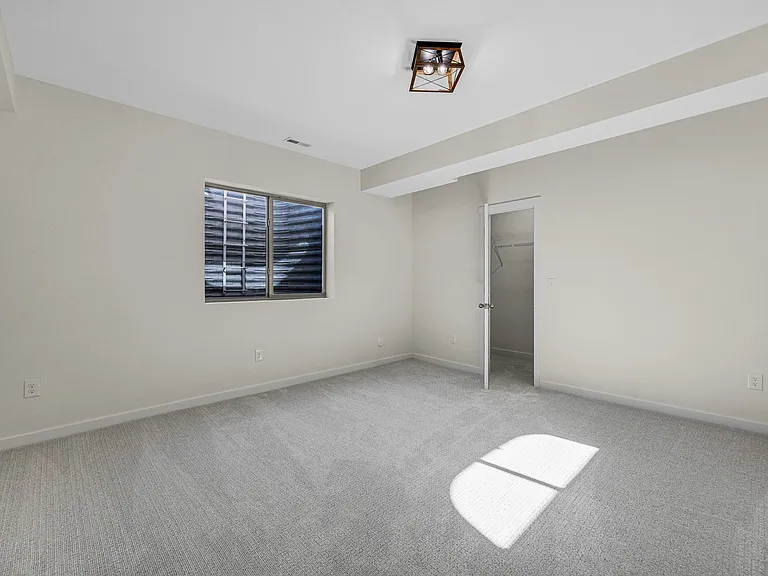 928 Graywoods Trce — Photo 35
