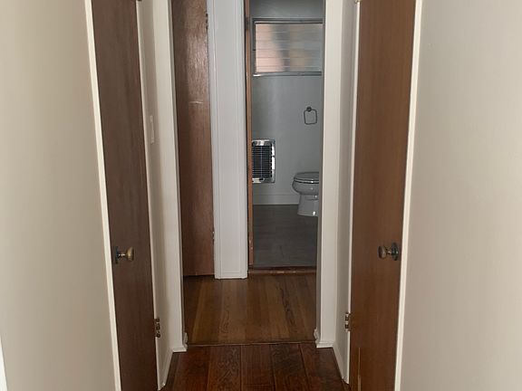 5th image of 11544 Moorpark St APT 2