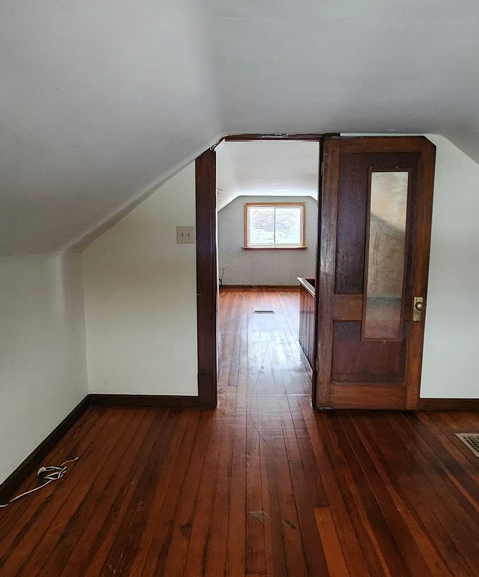 3 bed, 1100 sqft, $1,050 — Photo 3
