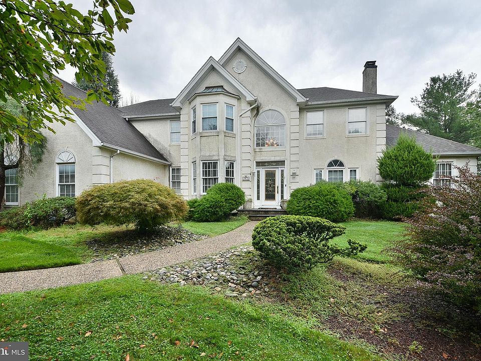 1st image of 47 Loretta Cir