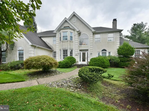 47 Loretta Cir, Richboro, PA 18954