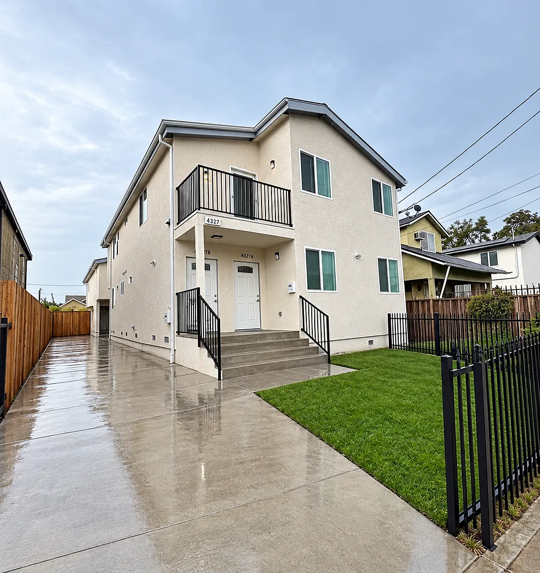 3 bed, 1238 sqft, $3,650 — Photo 1