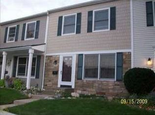 1202 Marseille Ct, Rochester Hills, MI 48307