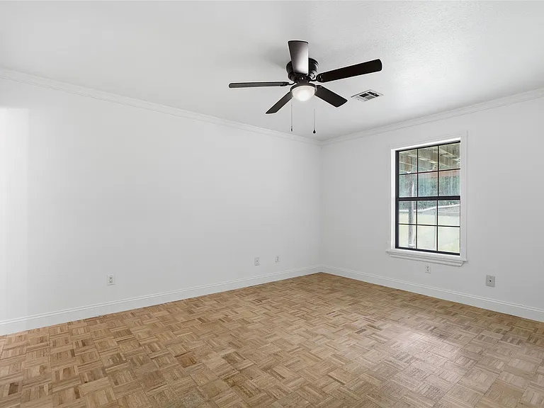 1813 W 62nd St — Photo 20