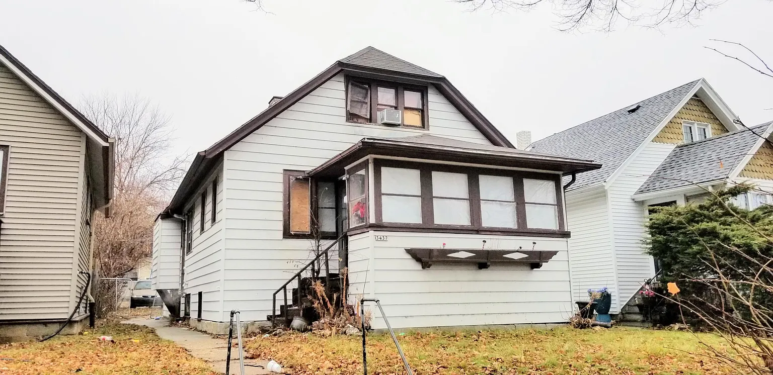 3437 N Palmer St photo 1
