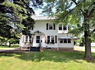 1020 S Iowa Ave, Washington, IA 52353
