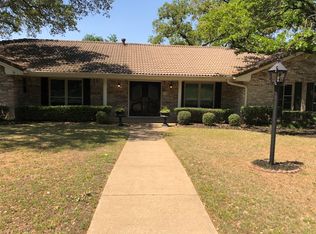 1306 Cliffwood Rd, Euless, TX 76040