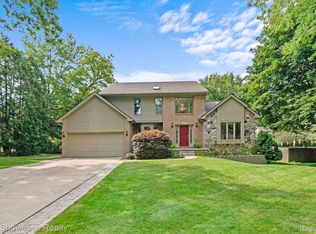3630 Elmview St, West Bloomfield, MI 48324