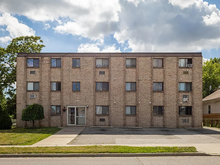 591 Wellington Ave #302 — Photo 11