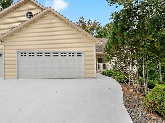 2nd image of 31085 Four Seasons Pl