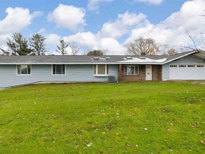 7451 White Birch Ln, Erie, PA, 16509