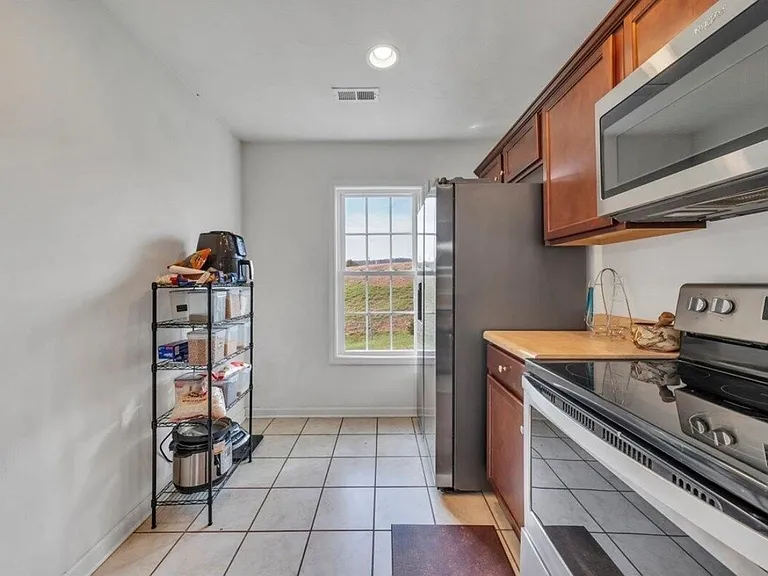 6810 Village Green Dr — Photo 24