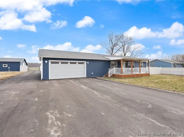 102 Melanie Lane, Charlestown, IN 47111