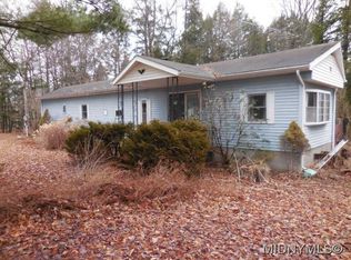9541 Round Barn Rd, Holland Patent, NY 13354