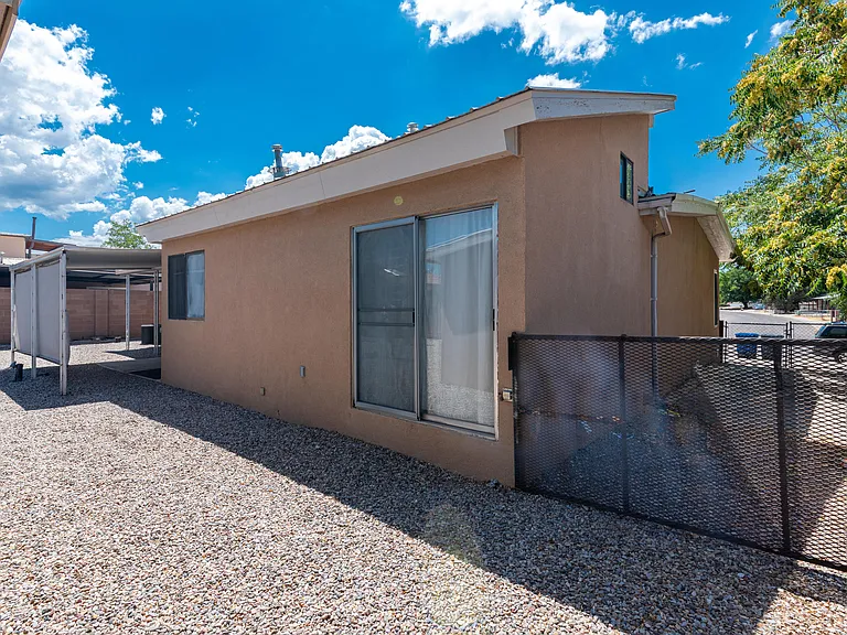6517 San Francisco Rd NE — Photo 42
