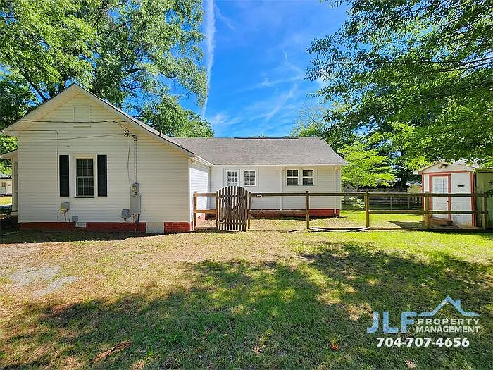 618 Poplar Ave — Photo 12