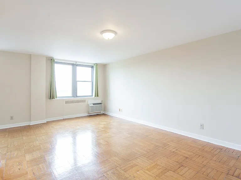 2601 Pennsylvania Ave #711 — Photo 4