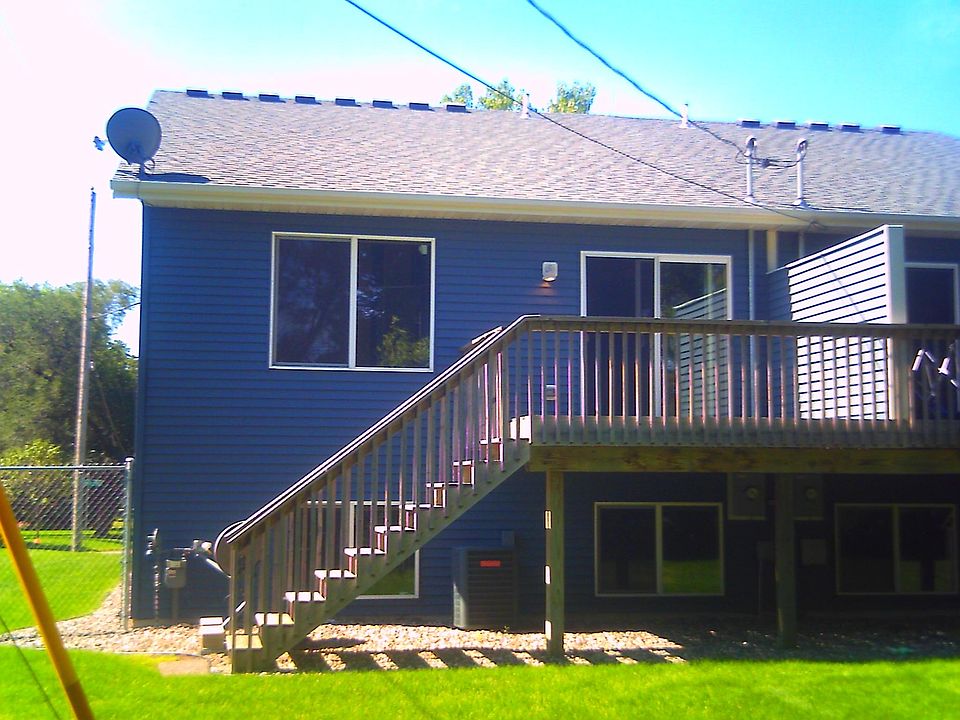 2nd image of 542 6th Ave NE