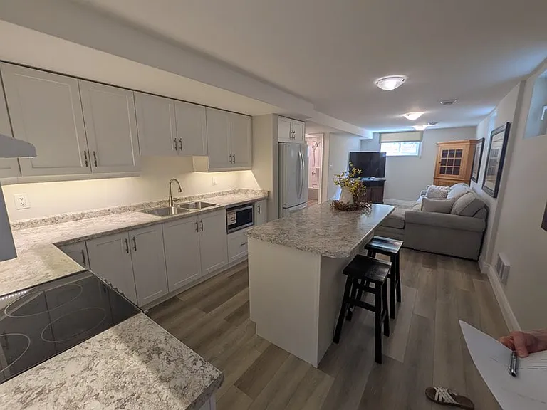 203 Bishop Dr — Photo 2