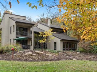 111 N Ballas Rd, Saint Louis, MO 63122