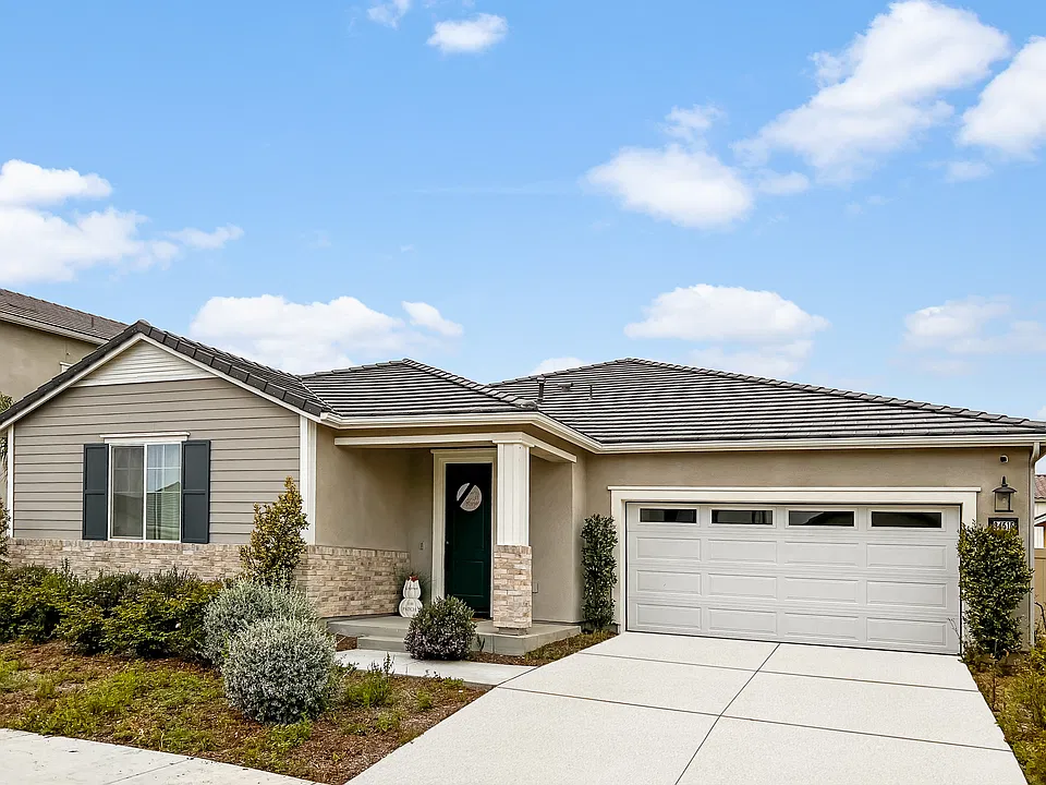 34515 Citrine Dr