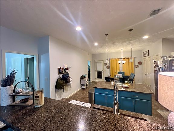 4th image of 1646 Buena Vista Blvd