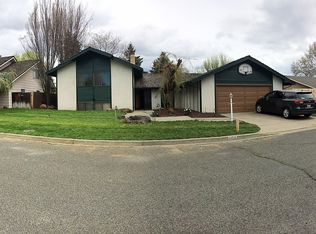 1109 S 45th Ave, Yakima, WA 98908