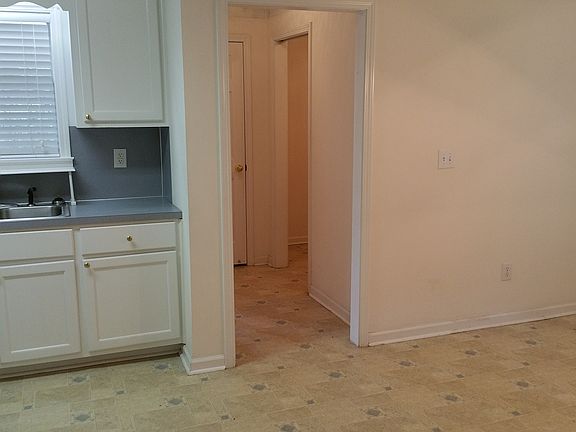4th image of 8600 Hallwood Dr