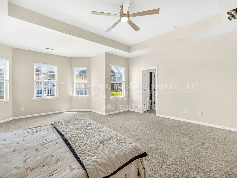 10677 Sky Chase Ave NW — Photo 26